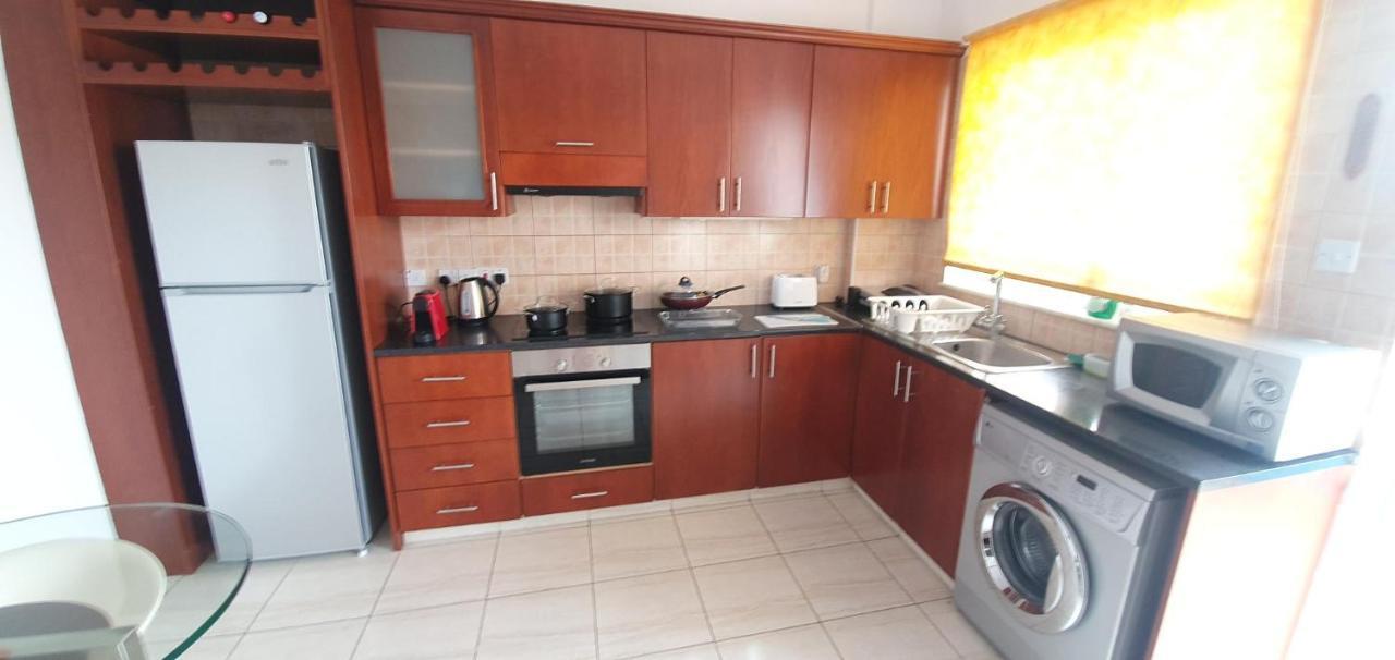 Vasilas Holiday Apartment #2 Larnaca Esterno foto